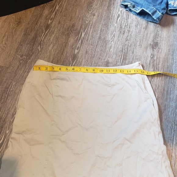 Y2k Optimum Pure and Simple beige skirt. - Picture 6 of 7
